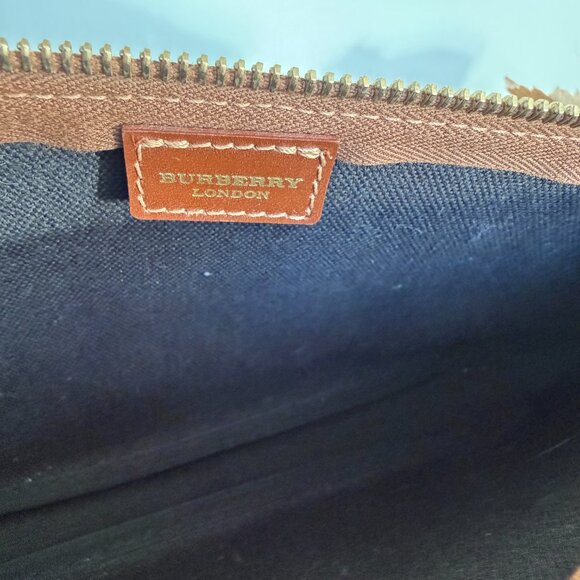 Burberry mini purse clutch - Picture 8 of 8